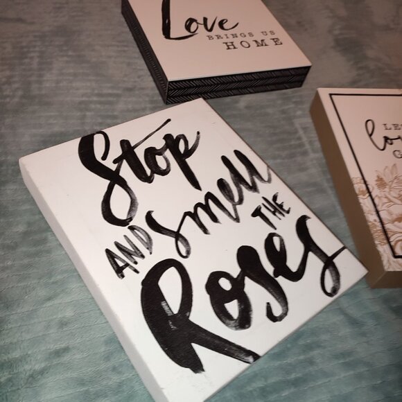 3 Signs Home Decor Wooden Canvas Love Brings us home smell the roses life Quotes - Picture 7 of 12